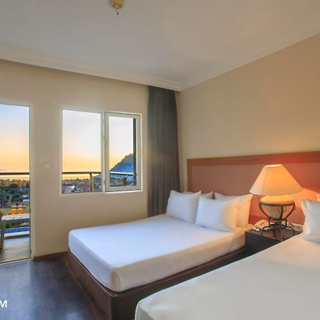 Manaspark Deluxe Hotel Oludeniz Bagian luar foto